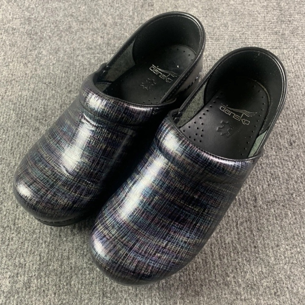Dansko Womens Professional Clog Patent Leather Size 37(6.5-7) Crosshatch Rainbow